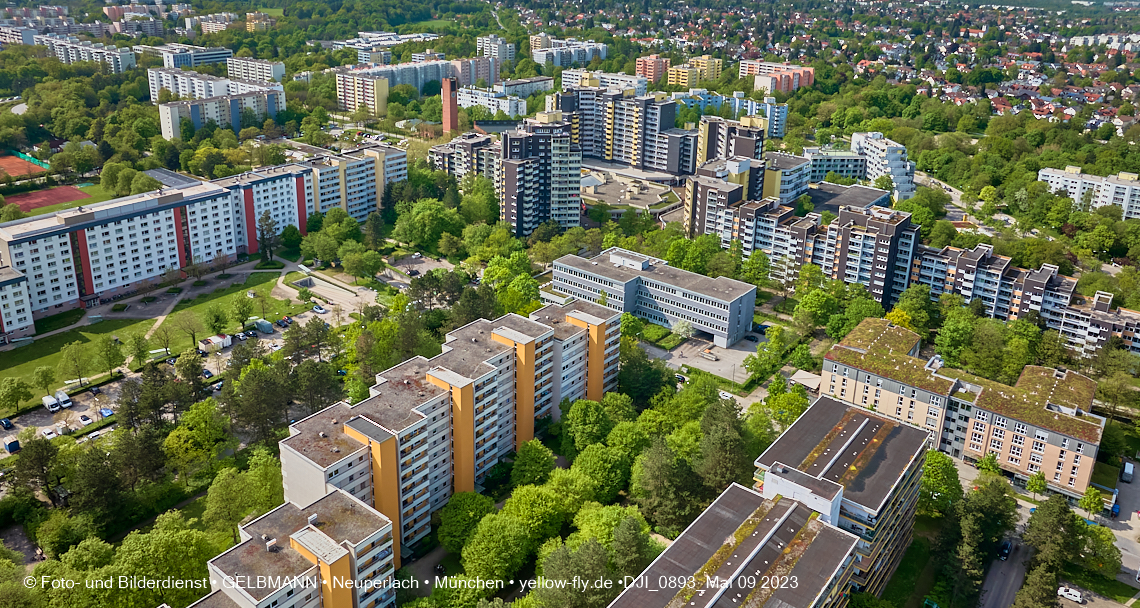 09.05.2023 - Marx-Zentrum mit Karl-Marx-Ring 52-62 und 53-57 in Neuperlach